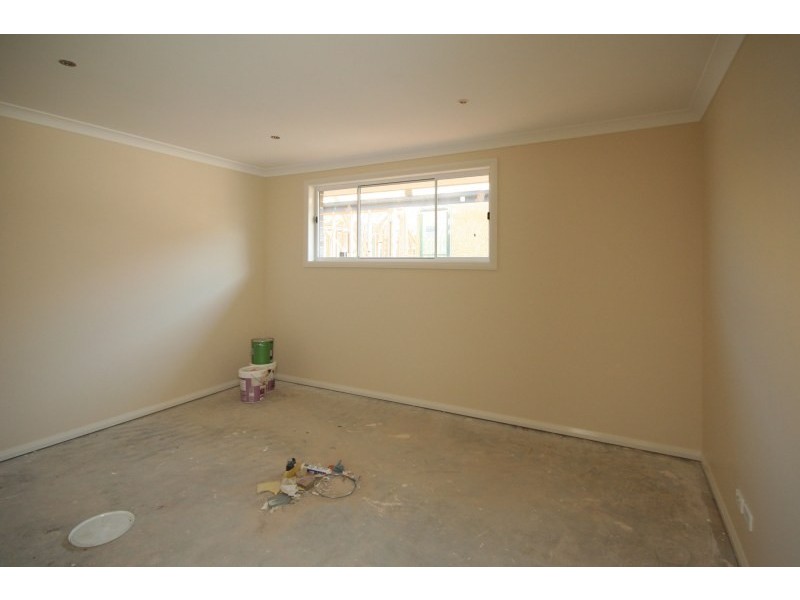 16 Higgins Avenue, Elderslie NSW 2570