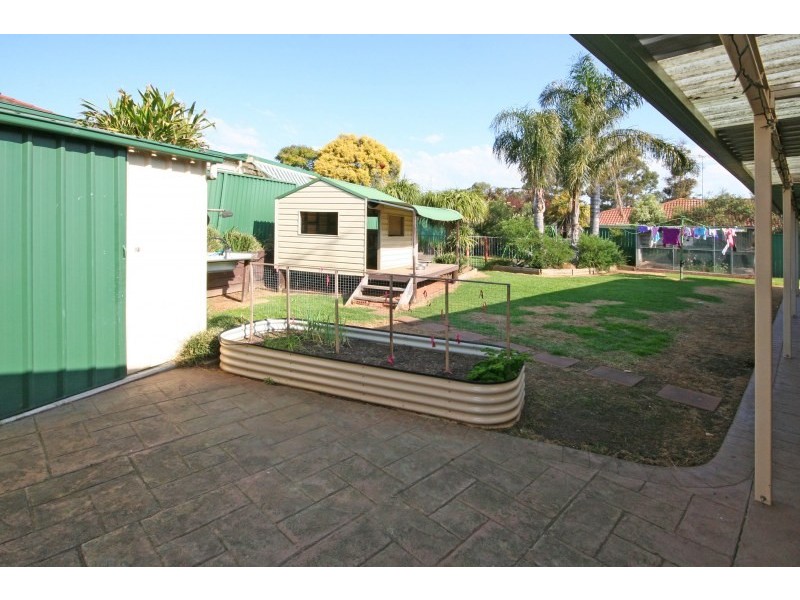 2 Benjamin Place, Currans Hill NSW 2567