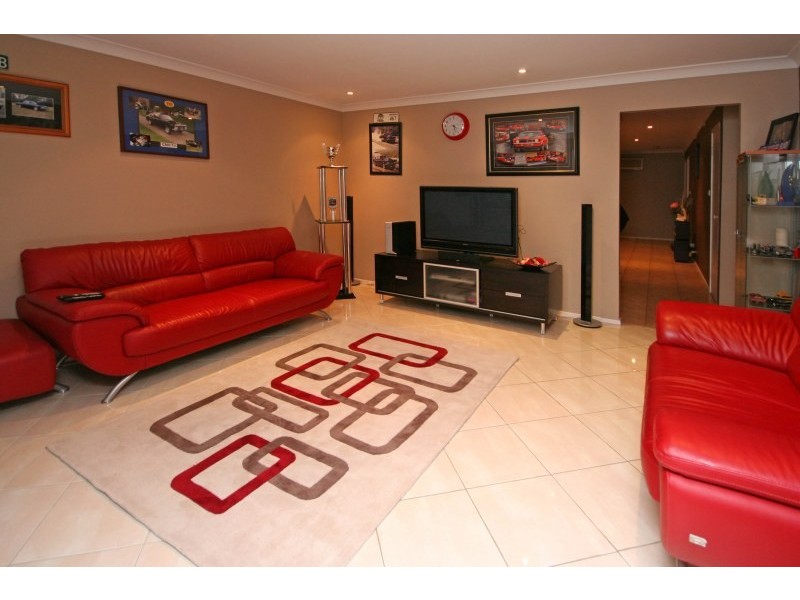 9 Mill Street, Currans Hill NSW 2567