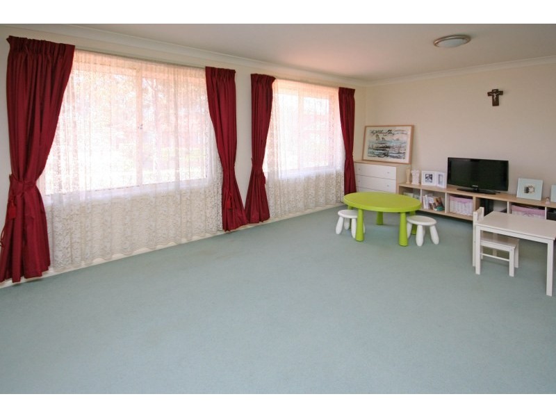 42 The Cascades Way, Mount Annan NSW 2567