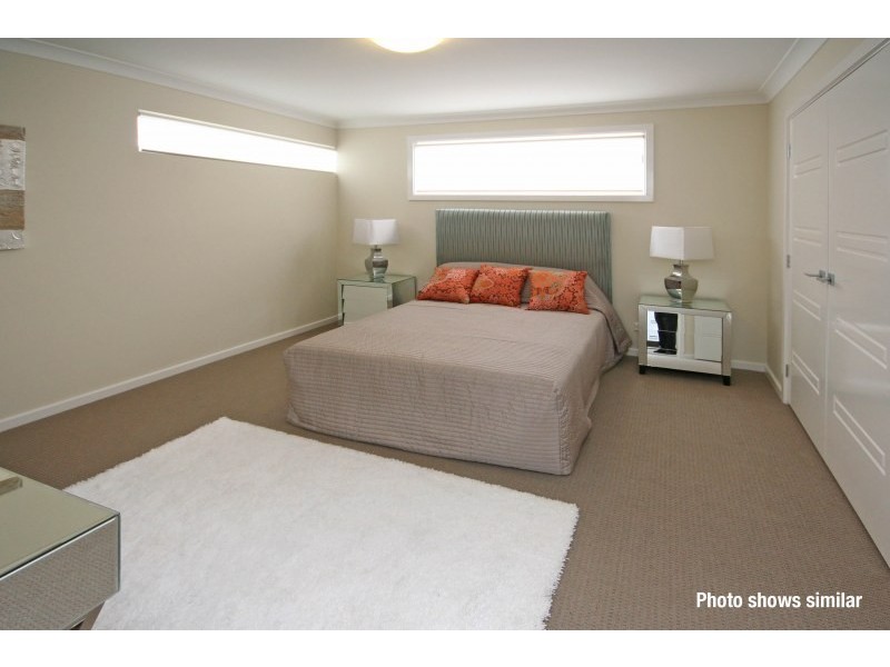 36 MacArthur Circuit, Camden Park NSW 2570