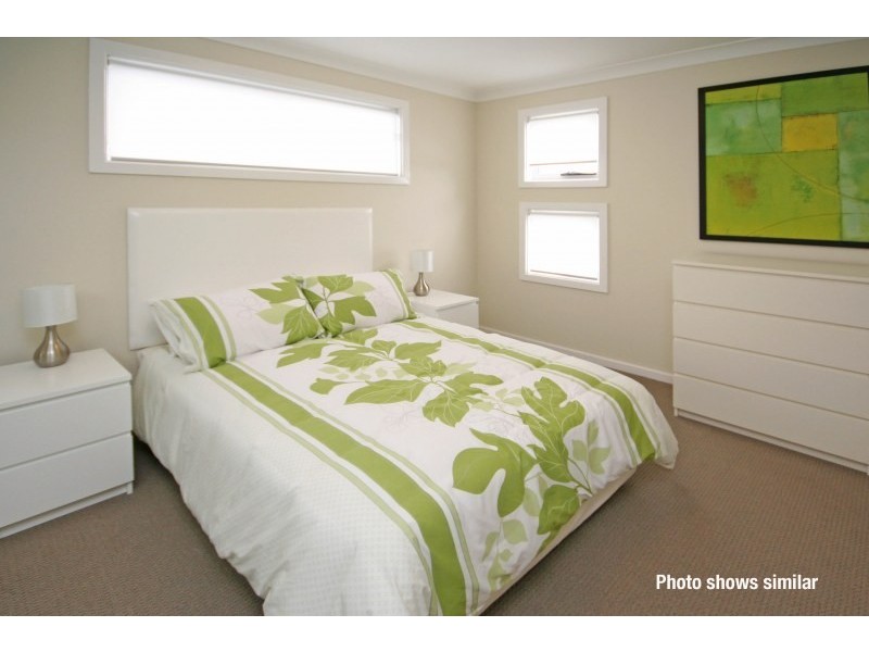 36 MacArthur Circuit, Camden Park NSW 2570