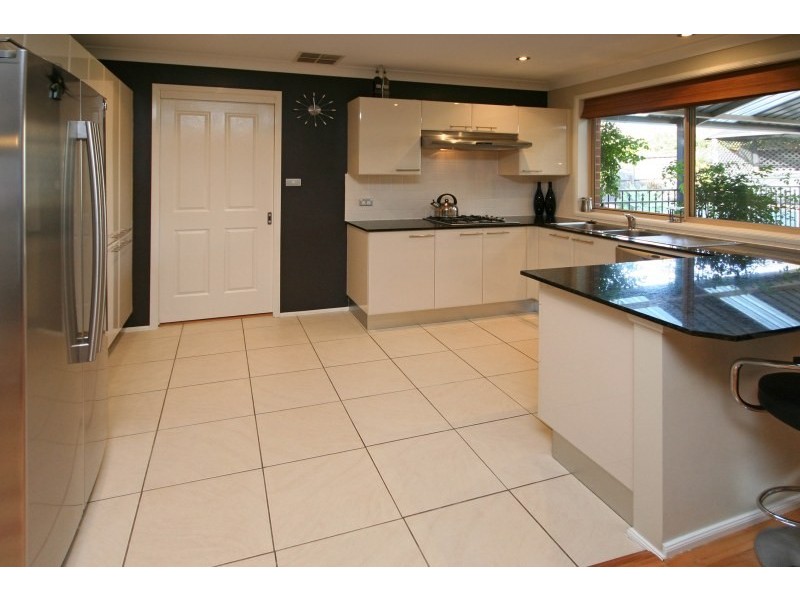 27 Lamond Common, Camden Park NSW 2570