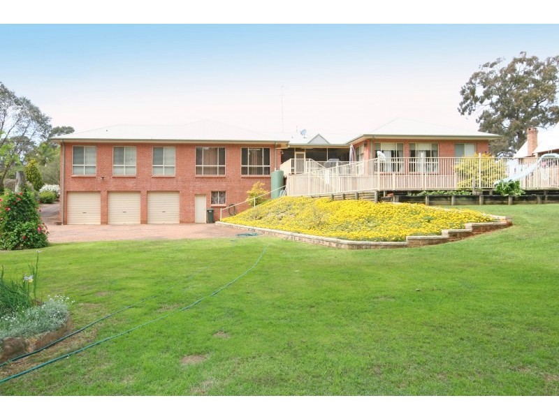 22 Cawdor Farms Road, Grasmere NSW 2570