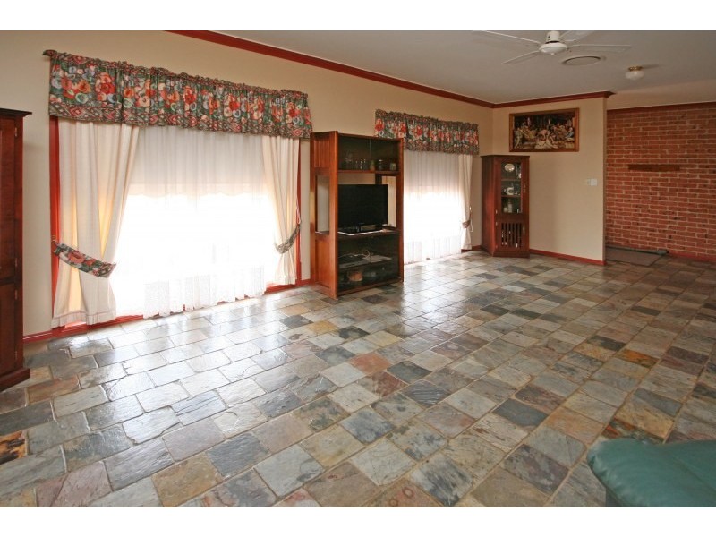 22 Cawdor Farms Road, Grasmere NSW 2570