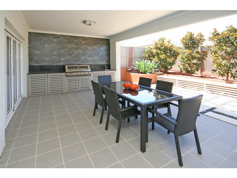 10 Ancona Avenue, Spring Farm NSW 2570