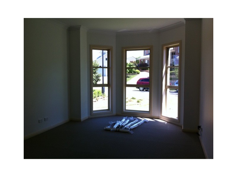 10 Tullett Street, Camden Park NSW 2570