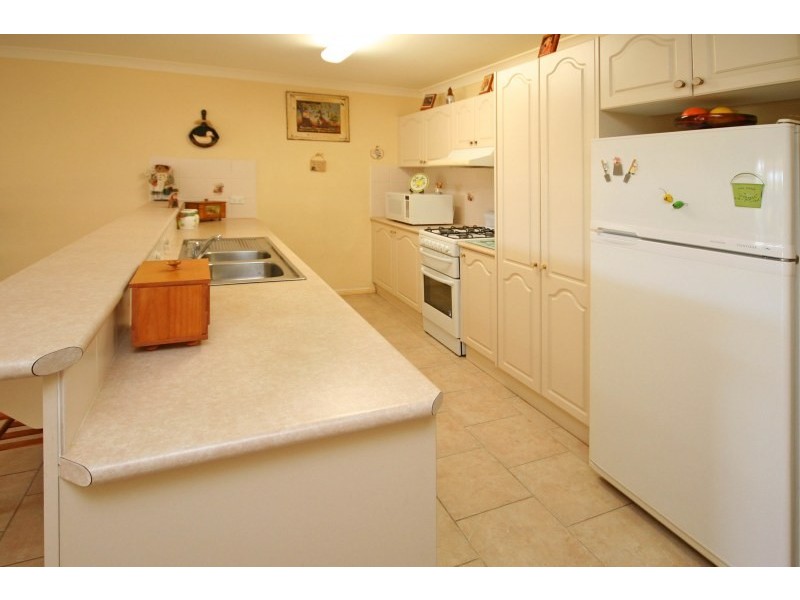 1 Hoop Place, Spring Farm NSW 2570