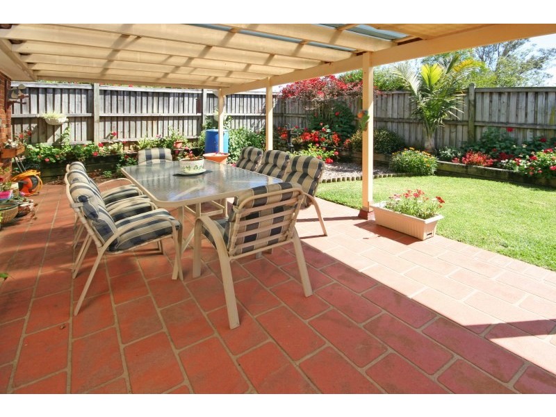 1 Hoop Place, Spring Farm NSW 2570