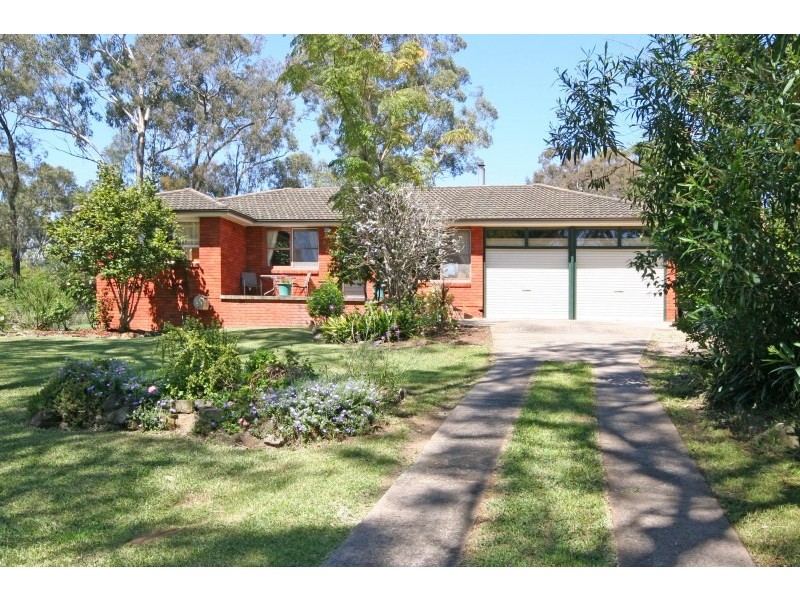 19 Elizabeth Macarthur Avenue, Camden South NSW 2570