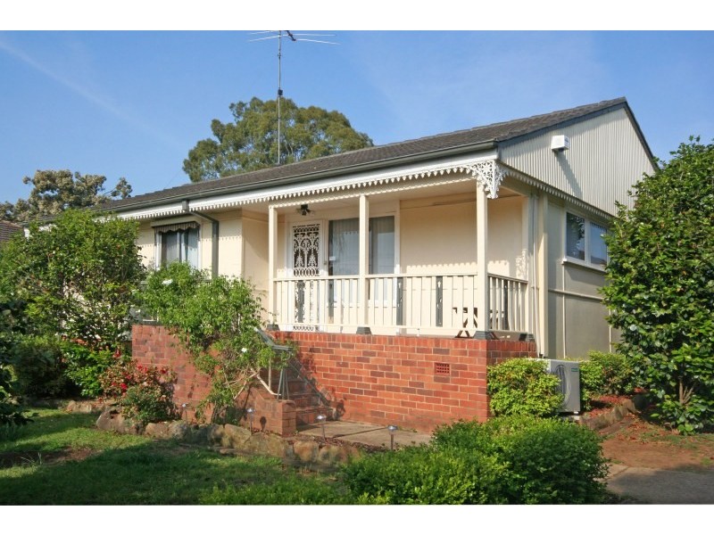 1 Coolalie Avenue, Camden South NSW 2570