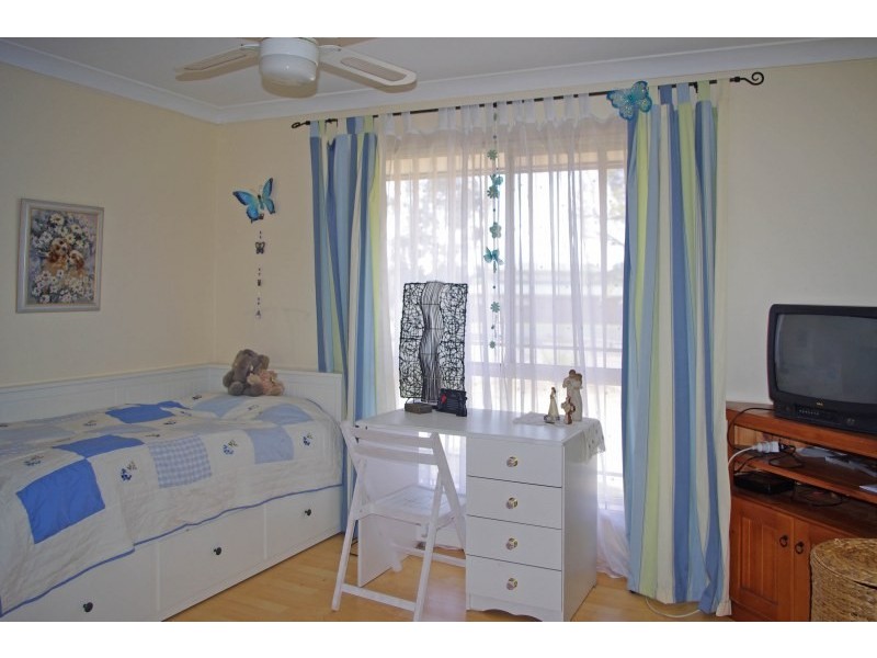 2/6 Nash Place, Currans Hill NSW 2567
