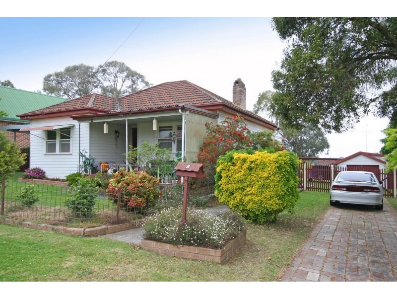 8 Glendiver Road, The Oaks NSW 2570