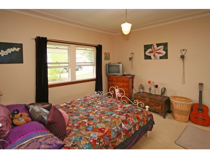 8 Glendiver Road, The Oaks NSW 2570