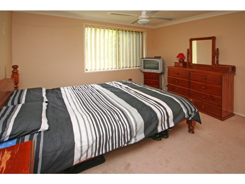 8 Wardle Close, Currans Hill NSW 2567