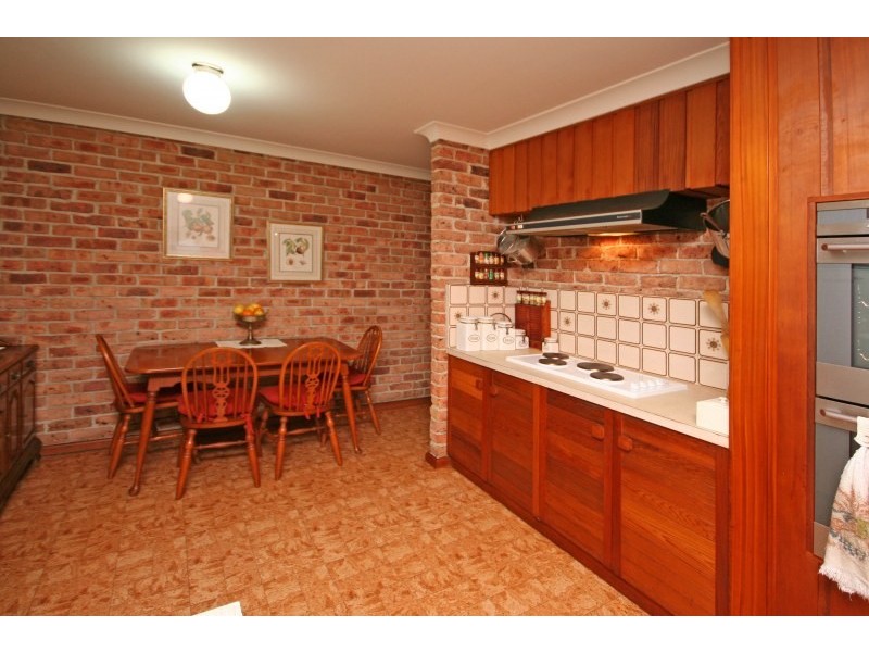 27 Picton Avenue, Picton NSW 2571