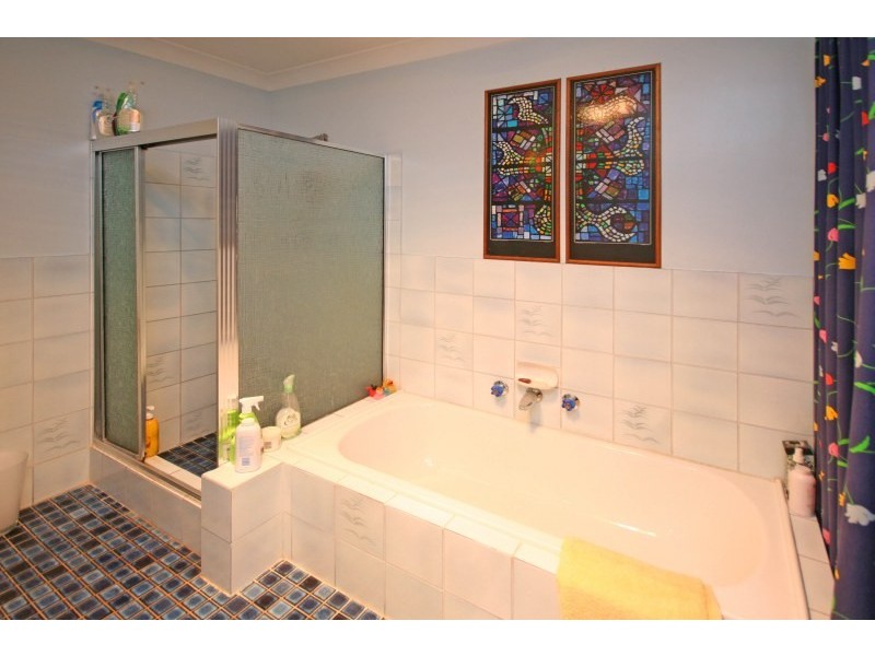 27 Picton Avenue, Picton NSW 2571