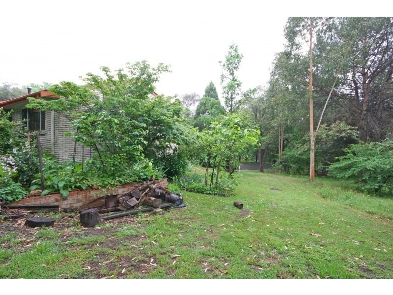 27 Picton Avenue, Picton NSW 2571