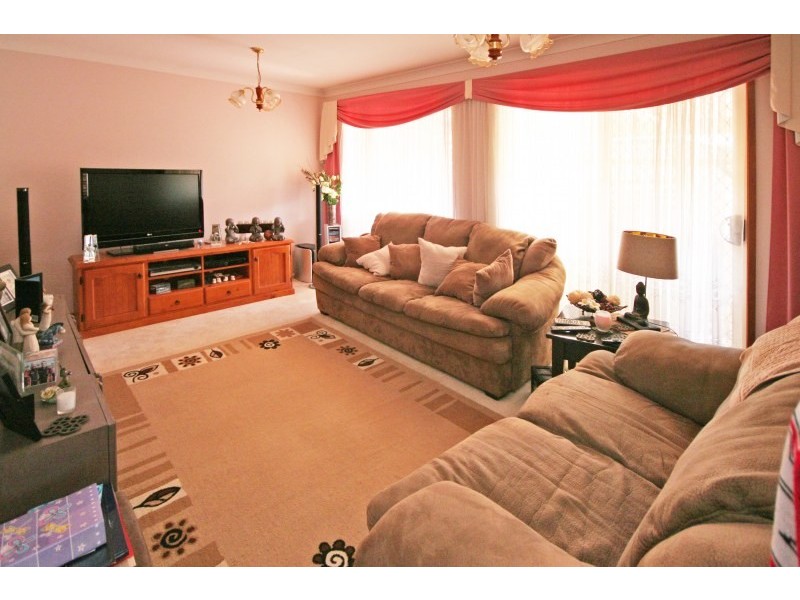 30 Brookview Street, Currans Hill NSW 2567