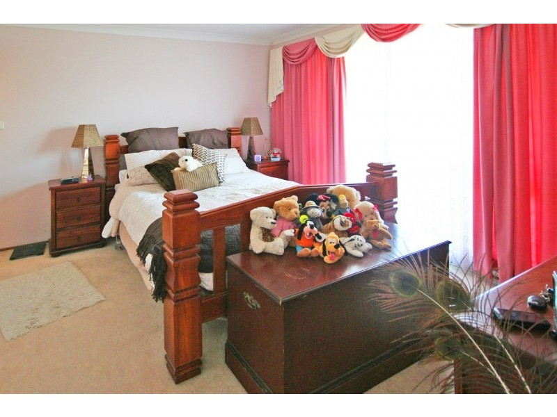 30 Brookview Street, Currans Hill NSW 2567