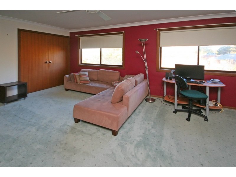4 Cruikshank Avenue, Elderslie NSW 2570