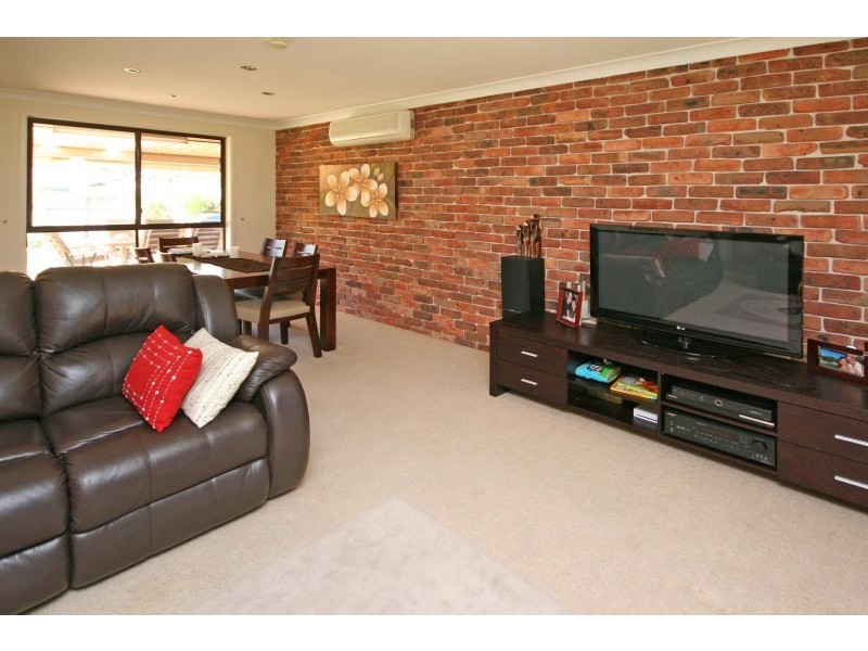 14 Farrenden Place, Mount Annan NSW 2567