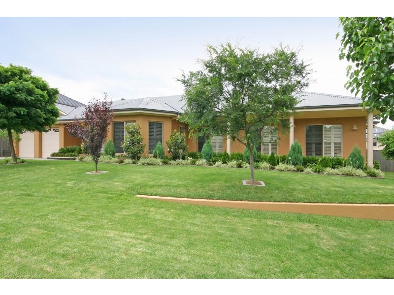 13 Hillier Close, Camden Park NSW 2570