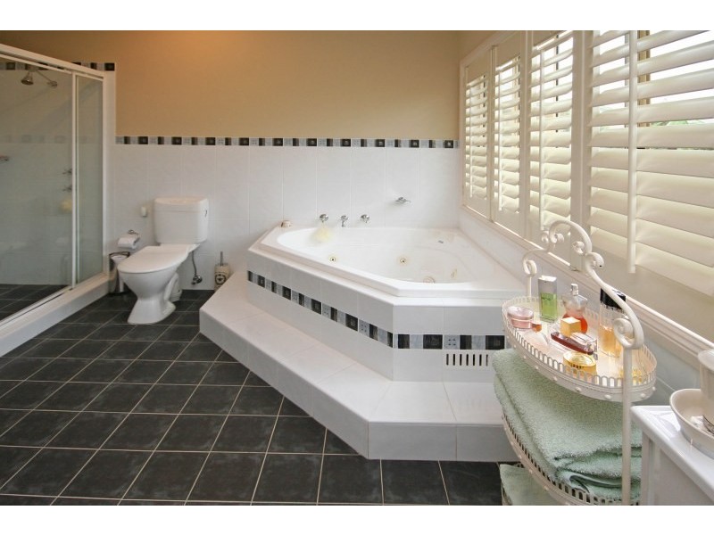13 Hillier Close, Camden Park NSW 2570