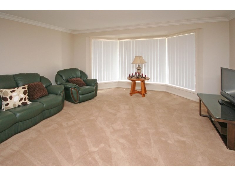 12 Lamond Common, Camden Park NSW 2570