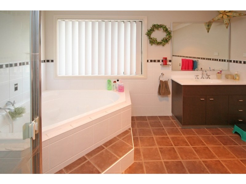 12 Lamond Common, Camden Park NSW 2570