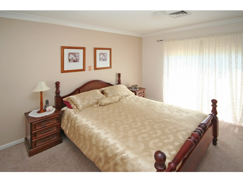 7 Selkirk Place, Camden South NSW 2570