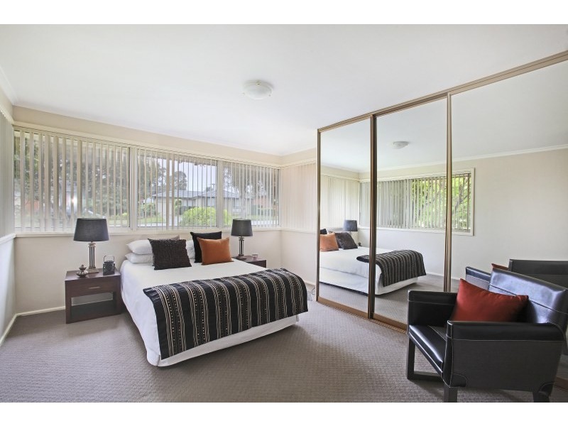 17 Cowper Drive, Camden South NSW 2570