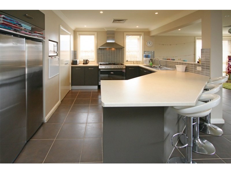 106 MacArthur Circuit, Camden Park NSW 2570