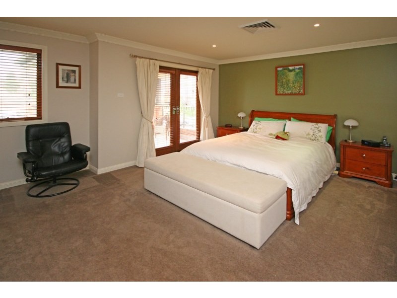 106 MacArthur Circuit, Camden Park NSW 2570