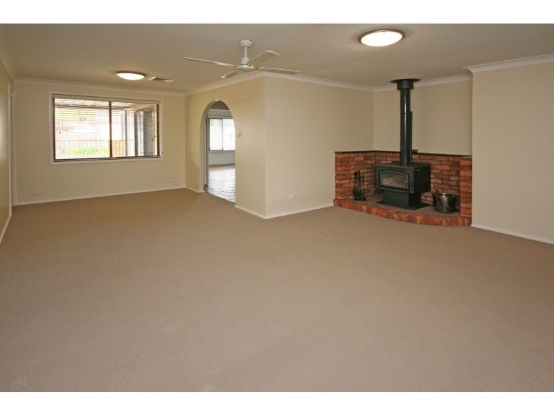 11 Furner Avenue, Camden South NSW 2570