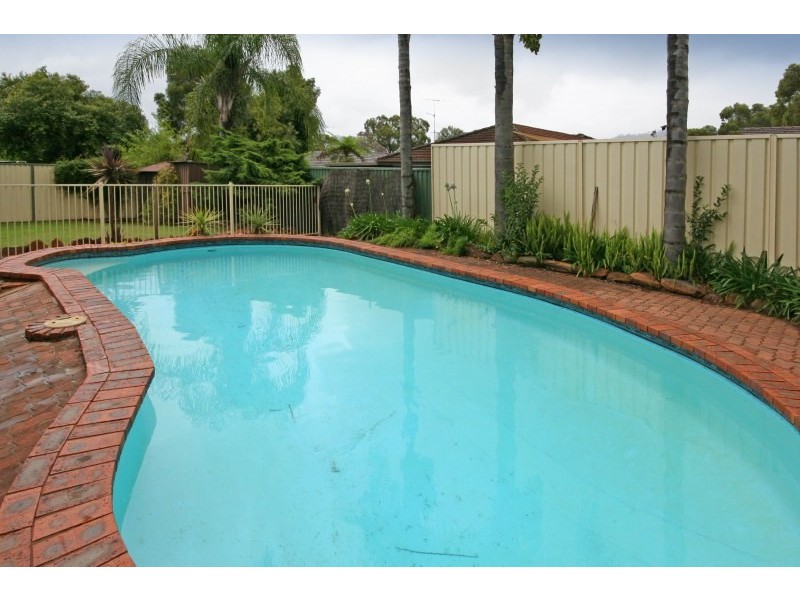 11 Furner Avenue, Camden South NSW 2570