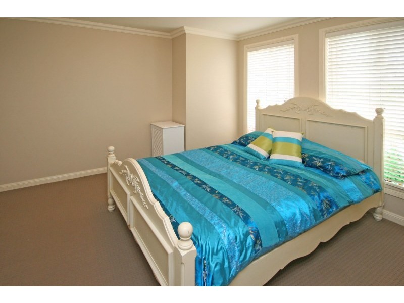 13 Osbourne Street, Elderslie NSW 2570