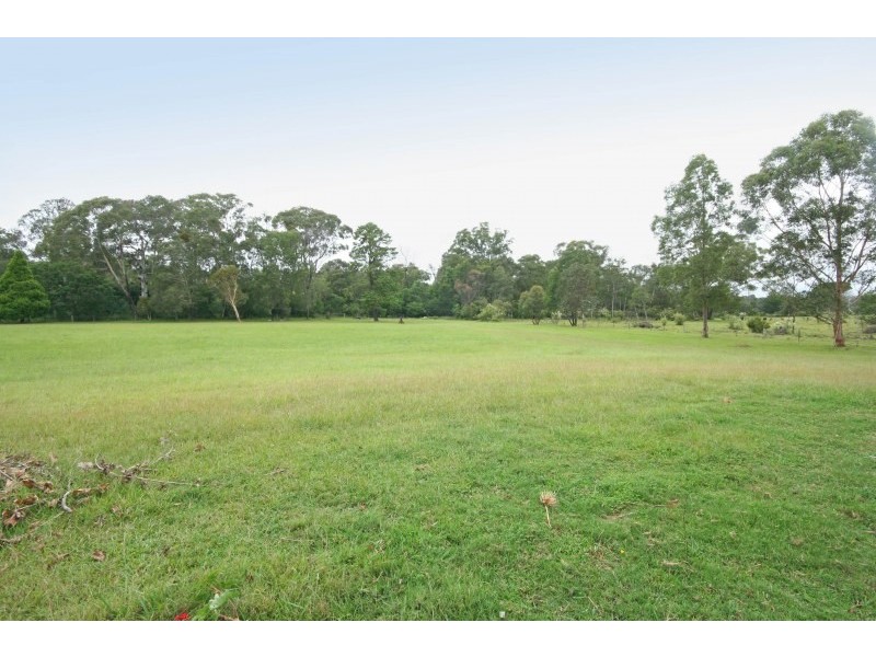 5 Waterfall Creek Road, The Oaks NSW 2570