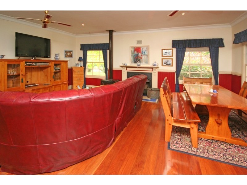 5 Waterfall Creek Road, The Oaks NSW 2570