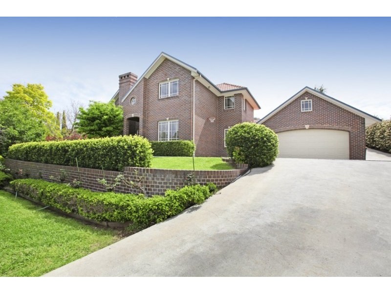 13 Camelot Close, Kirkham NSW 2570