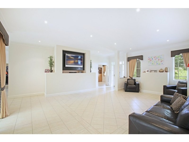 13 Camelot Close, Kirkham NSW 2570