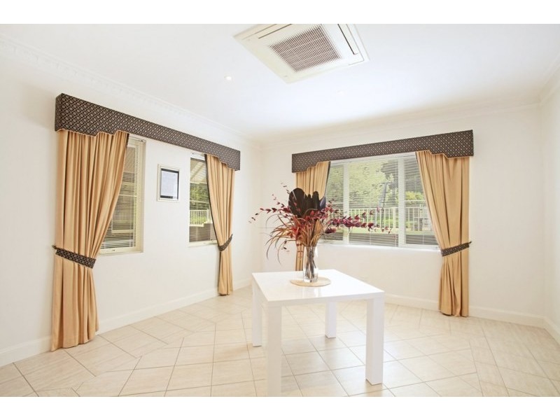 13 Camelot Close, Kirkham NSW 2570