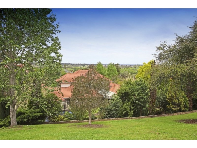 13 Camelot Close, Kirkham NSW 2570