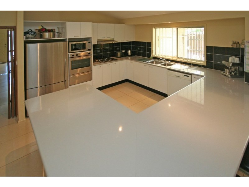 31 Glenfield Drive, Currans Hill NSW 2567