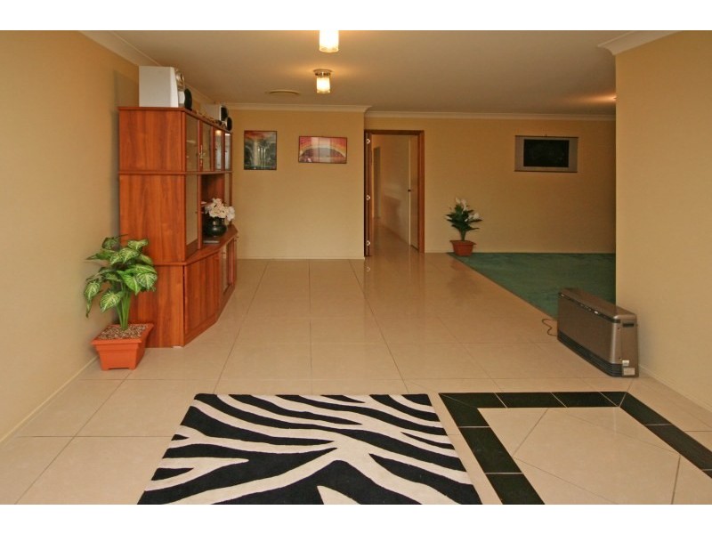 31 Glenfield Drive, Currans Hill NSW 2567