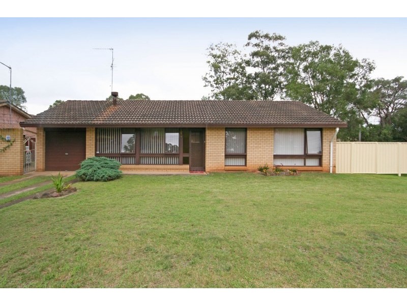 2 Cowper Drive, Camden South NSW 2570
