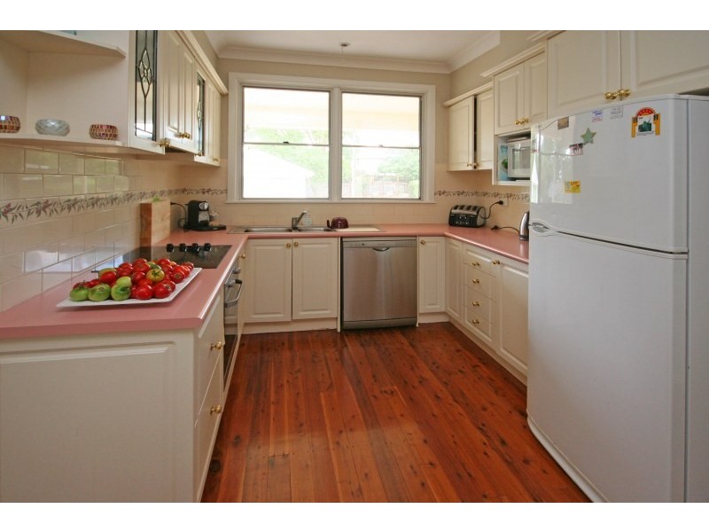 11 River Road, Elderslie NSW 2570