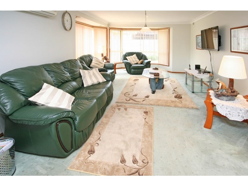 21 Angophora Circuit, Mount Annan NSW 2567