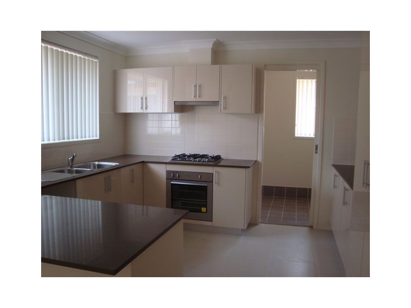 9 Gardiner Crescent, Elderslie NSW 2570