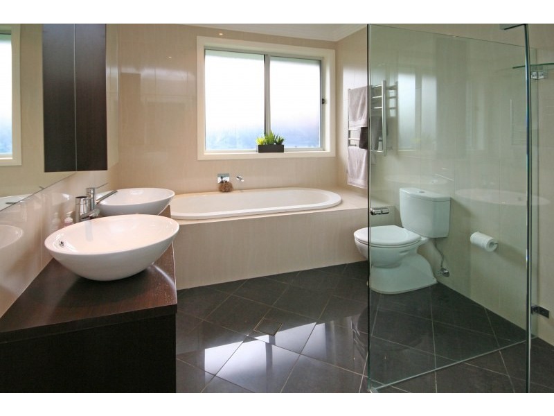 2 Border Close, Elderslie NSW 2570